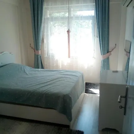 Alanya'Nin Merkezinde Esyali Kiralik Daire *