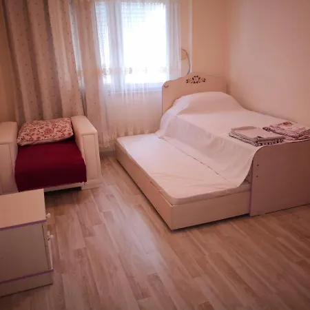 Alanya'Nin Merkezinde Esyali Kiralik Daire * Alanya