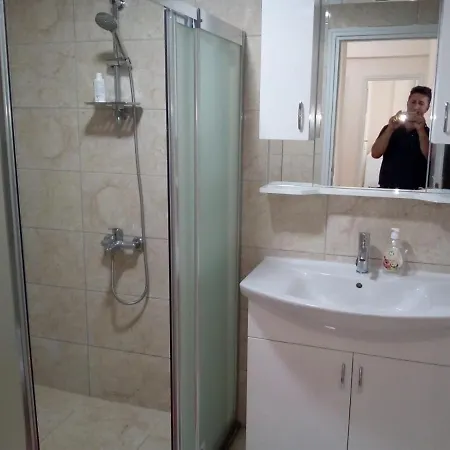 Alanya'Nin Merkezinde Esyali Kiralik Daire